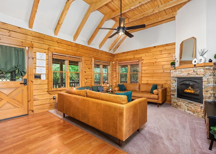 Log Cabin Oasis With Spectacular Views & Stargazing