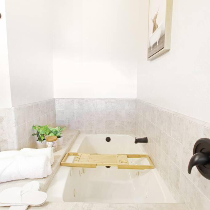 Log Oasis With Spectacular Views & Stargazing Holiday home Mariposa