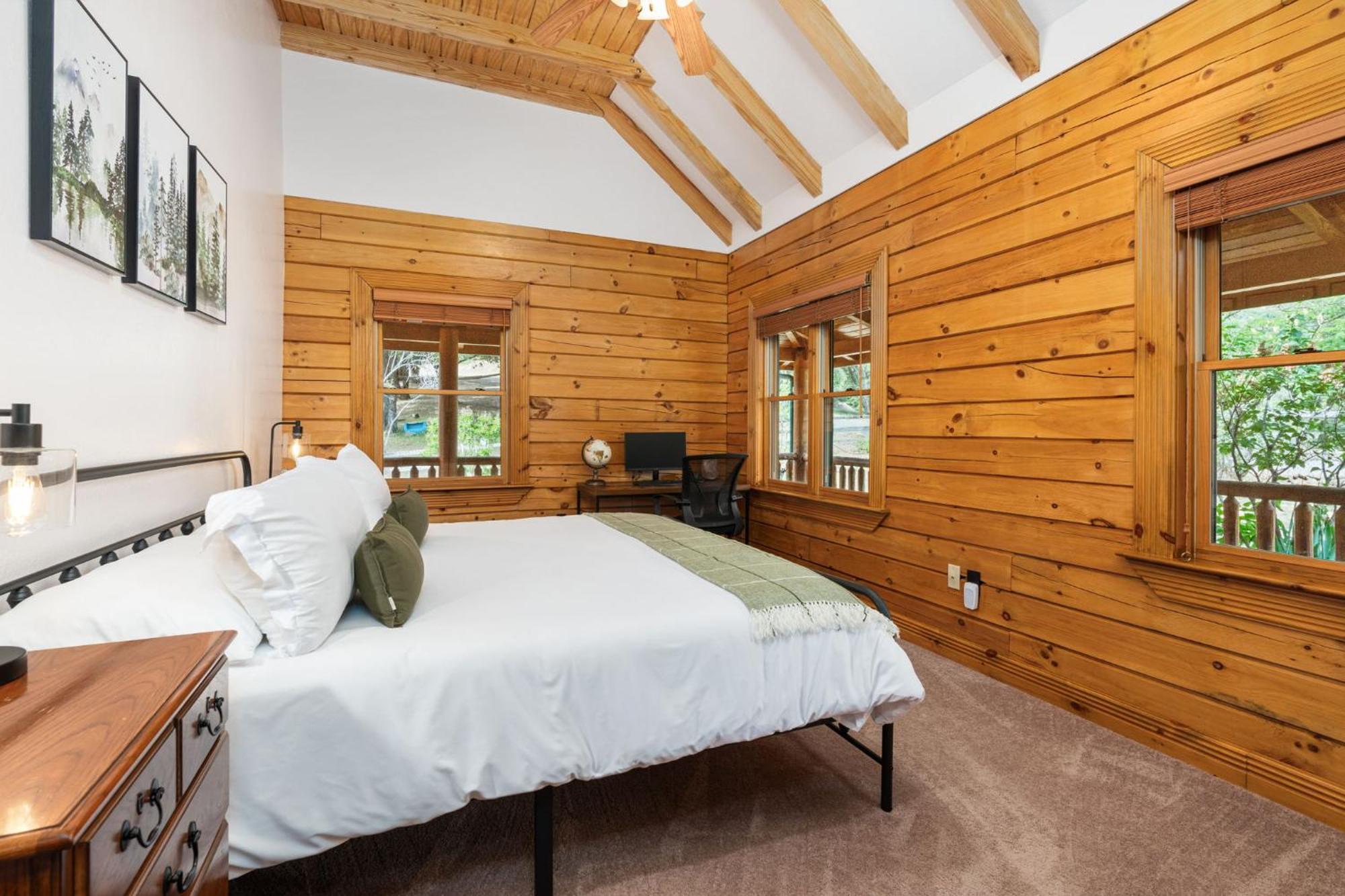 Log Oasis With Spectacular Views & Stargazing Holiday home *