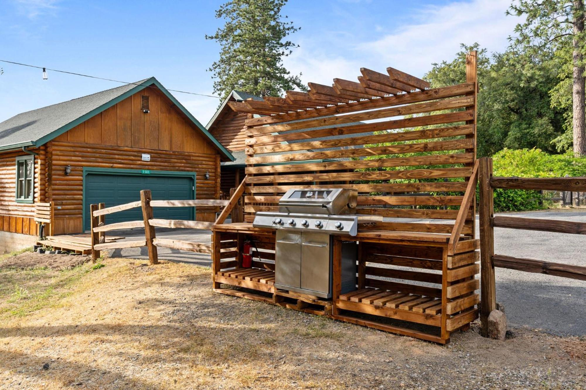 Holiday home Log Oasis With Spectacular Views & Stargazing *