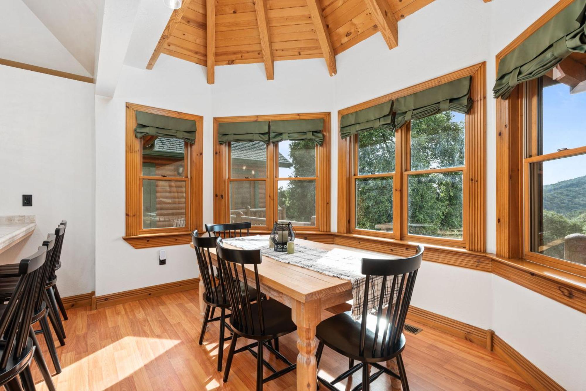Holiday home Log Oasis With Spectacular Views & Stargazing Mariposa