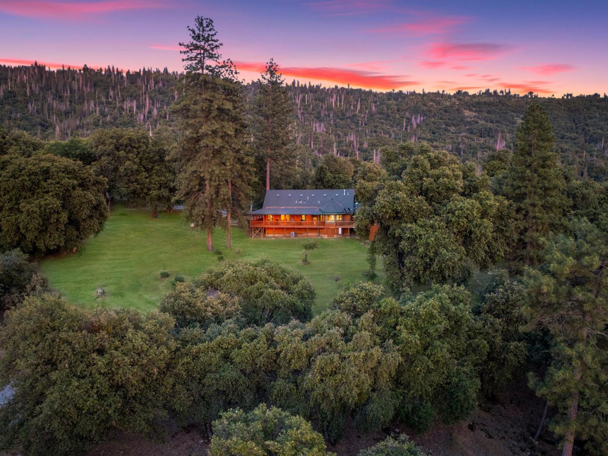 Log Oasis With Spectacular Views & Stargazing *